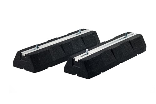 Foto FF 250 Rubber balk LOW incl. M10 boutenset 250x130x50 pr/2st