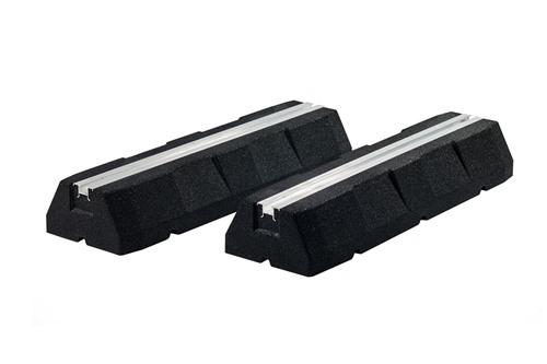 Foto FF 250 Rubber balk 250x180x95mm incl. M10 boutenset pr/ 2st