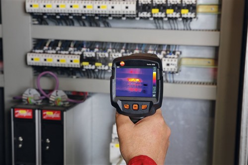testo-868-application-electrical-cabinet_master
